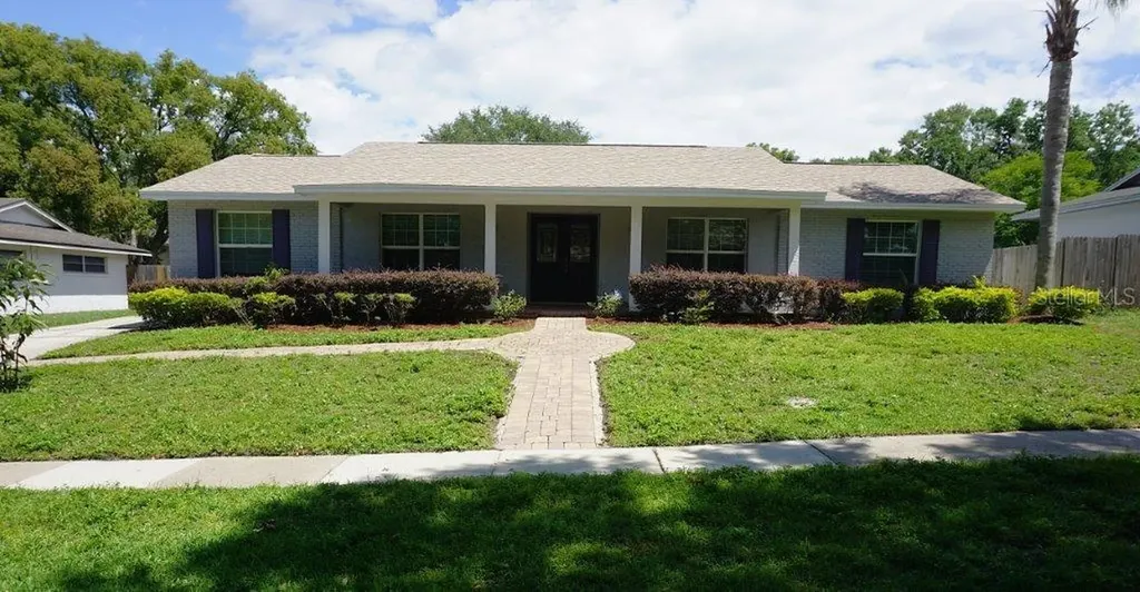 8613 Edge O Woods Court Orlando FL 32819