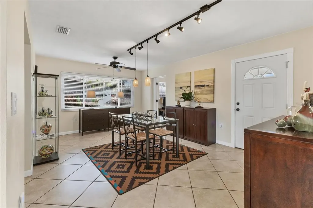 2402 33rd Street W Bradenton FL 34205