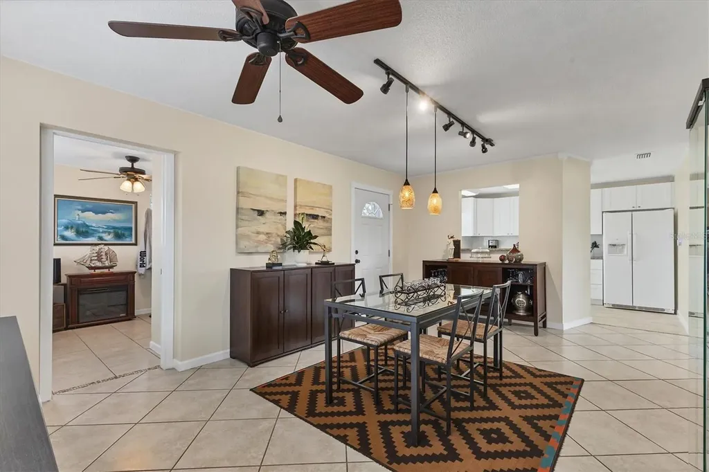 2402 33rd Street W Bradenton FL 34205