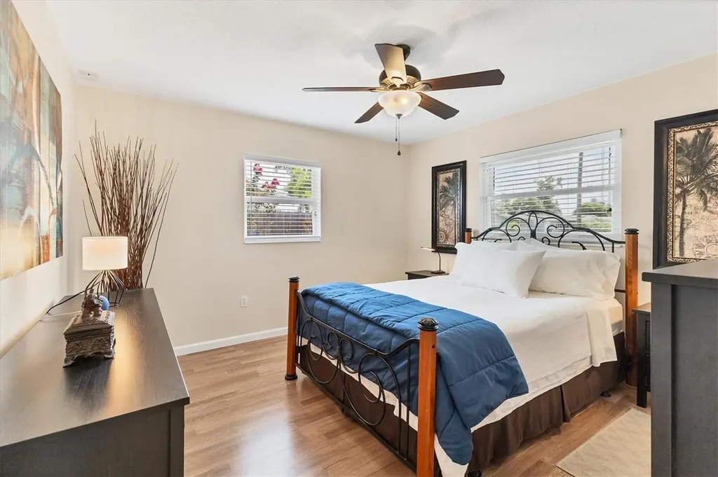 2402 33rd Street W Bradenton FL 34205