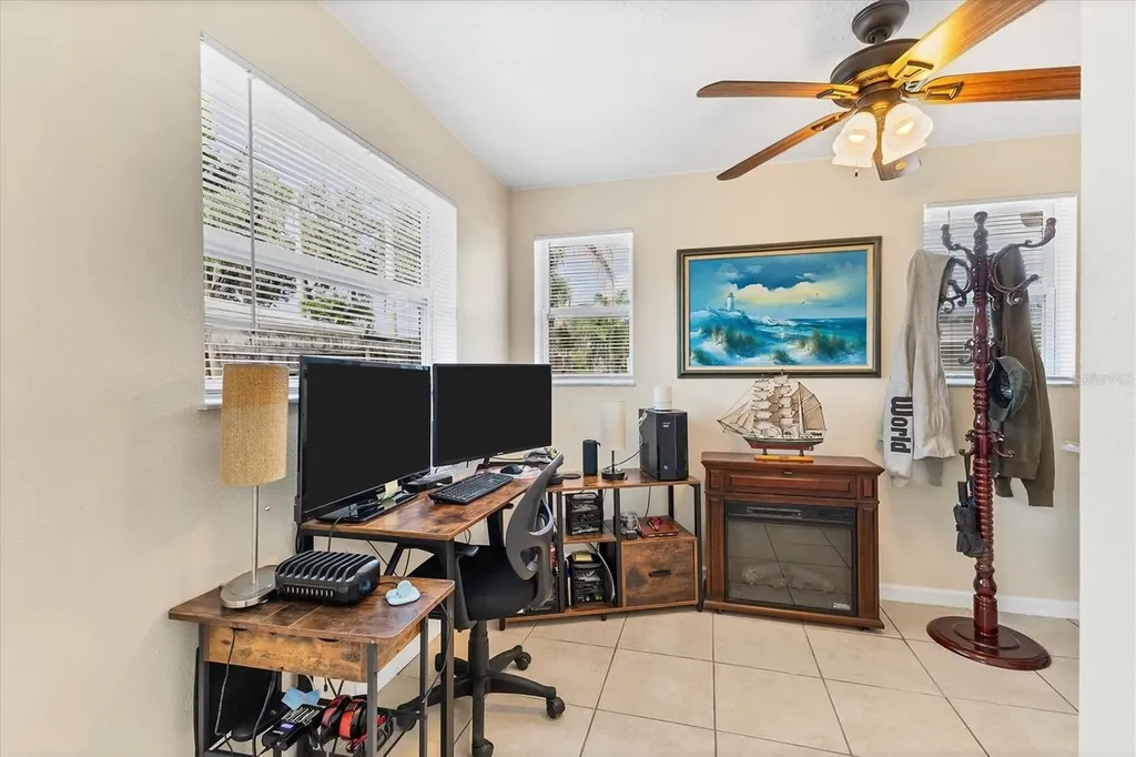 2402 33rd Street W Bradenton FL 34205