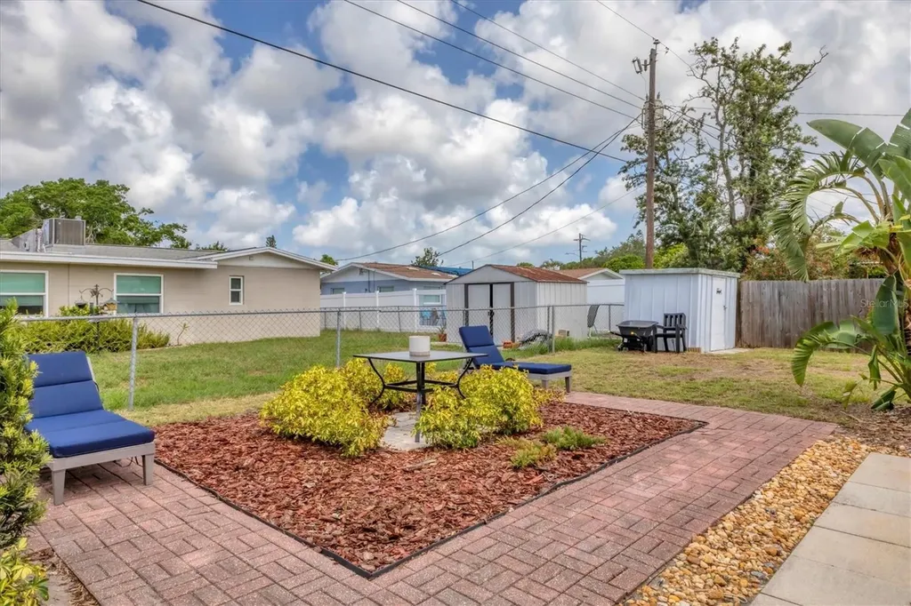 2402 33rd Street W Bradenton FL 34205