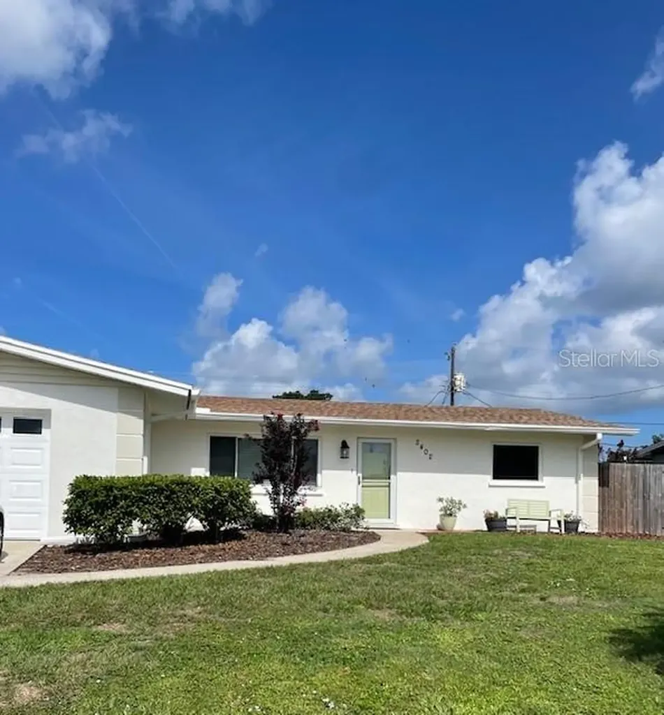2402 33rd Street W Bradenton FL 34205
