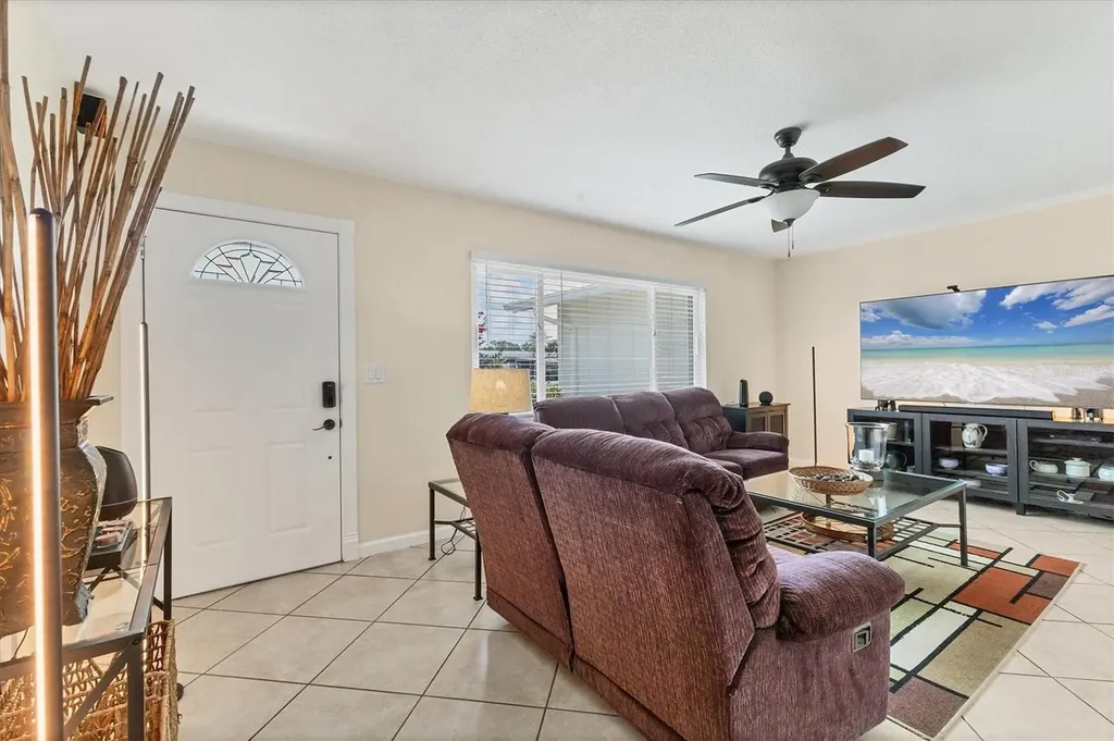 2402 33rd Street W Bradenton FL 34205