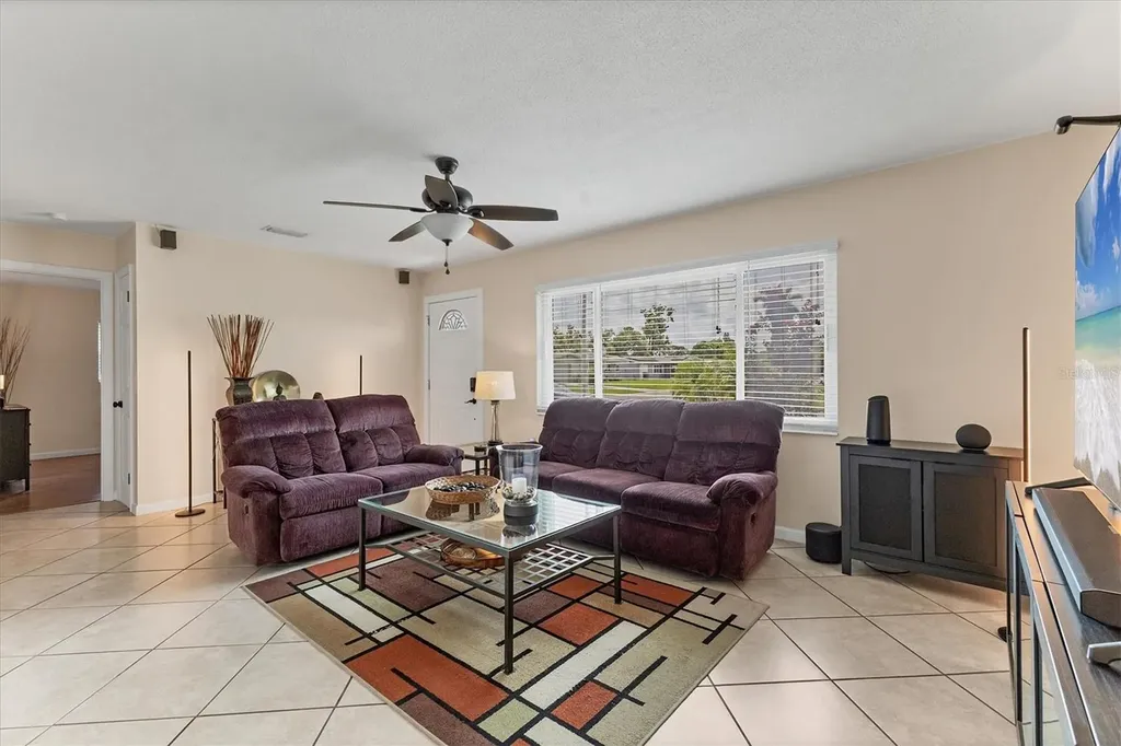 2402 33rd Street W Bradenton FL 34205