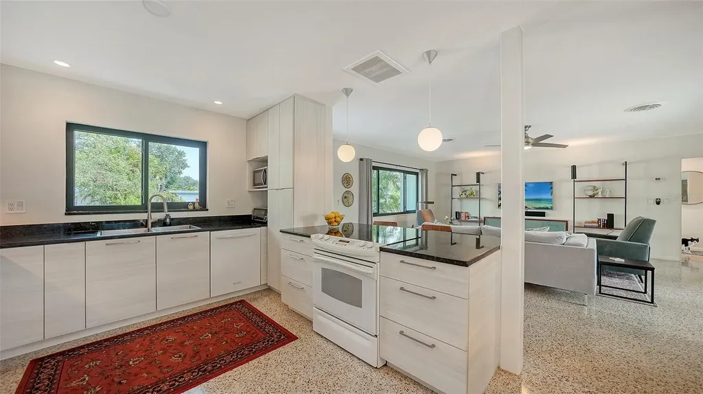 2516 Goldenrod Street Sarasota FL 34239