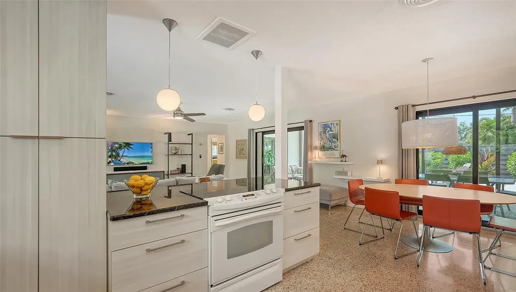 2516 Goldenrod Street Sarasota FL 34239