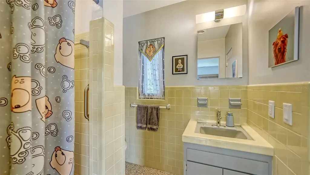 2516 Goldenrod Street Sarasota FL 34239