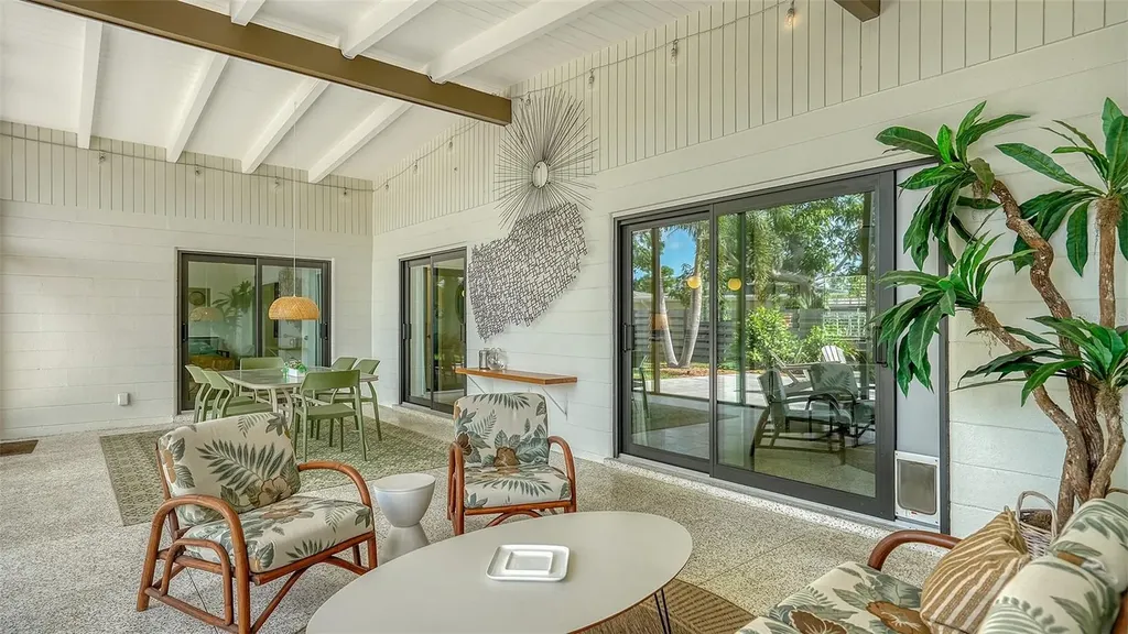 2516 Goldenrod Street Sarasota FL 34239