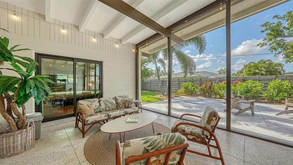 2516 Goldenrod Street Sarasota FL 34239