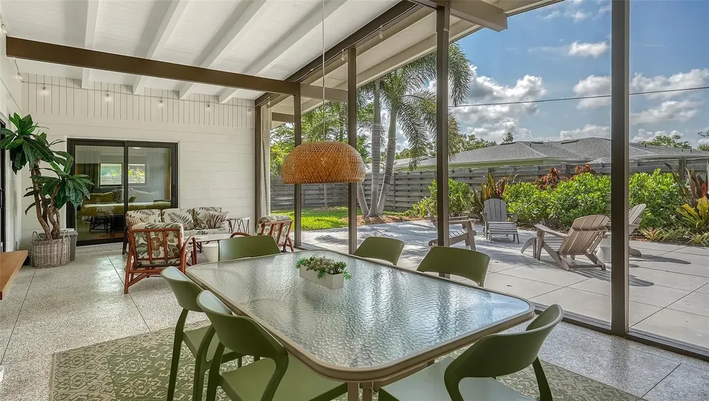 2516 Goldenrod Street Sarasota FL 34239