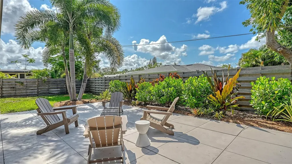 2516 Goldenrod Street Sarasota FL 34239