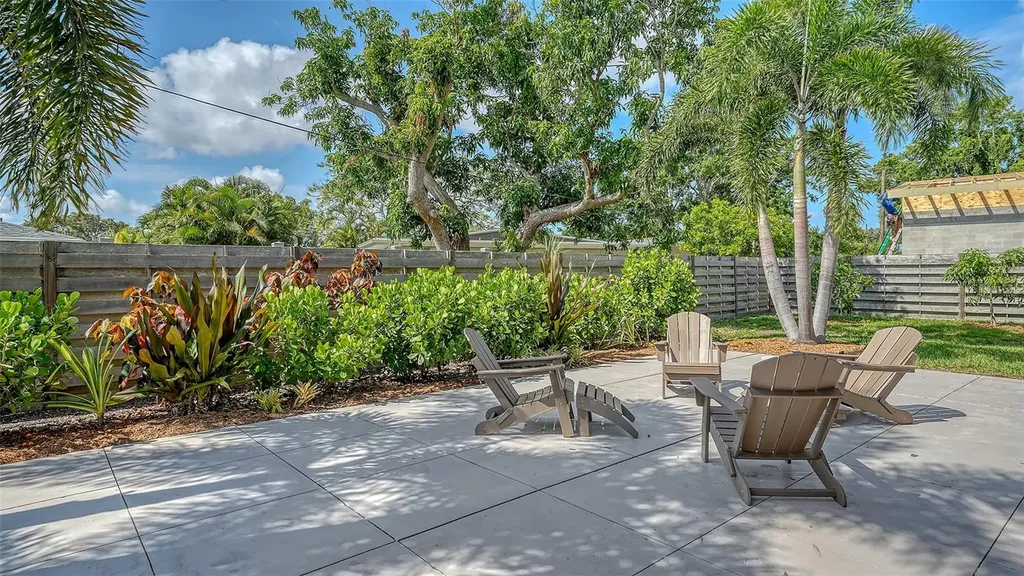2516 Goldenrod Street Sarasota FL 34239