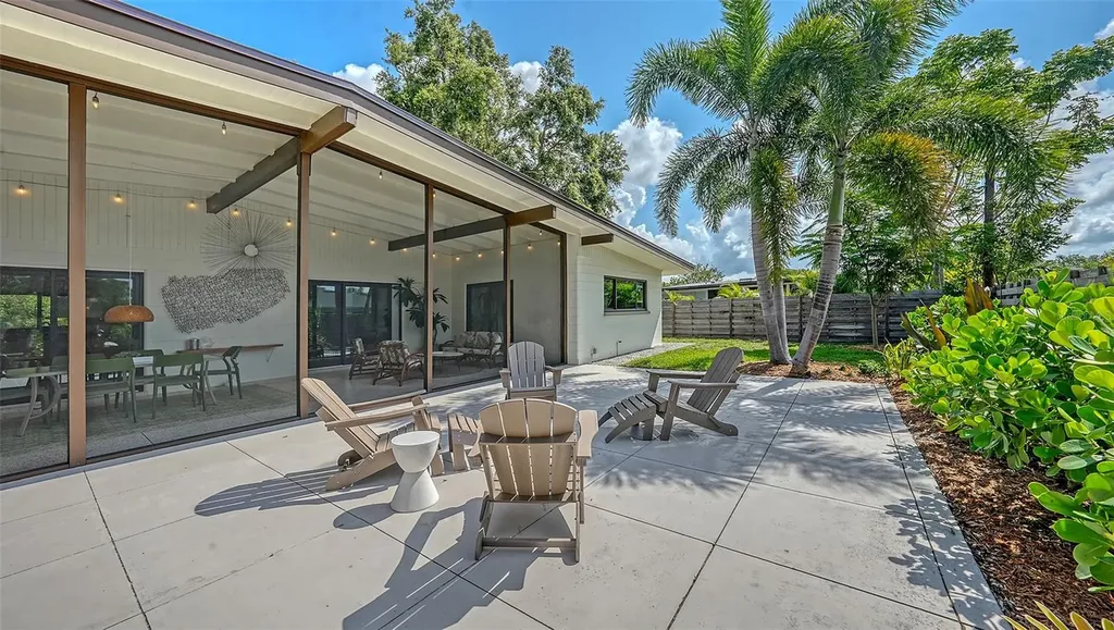 2516 Goldenrod Street Sarasota FL 34239