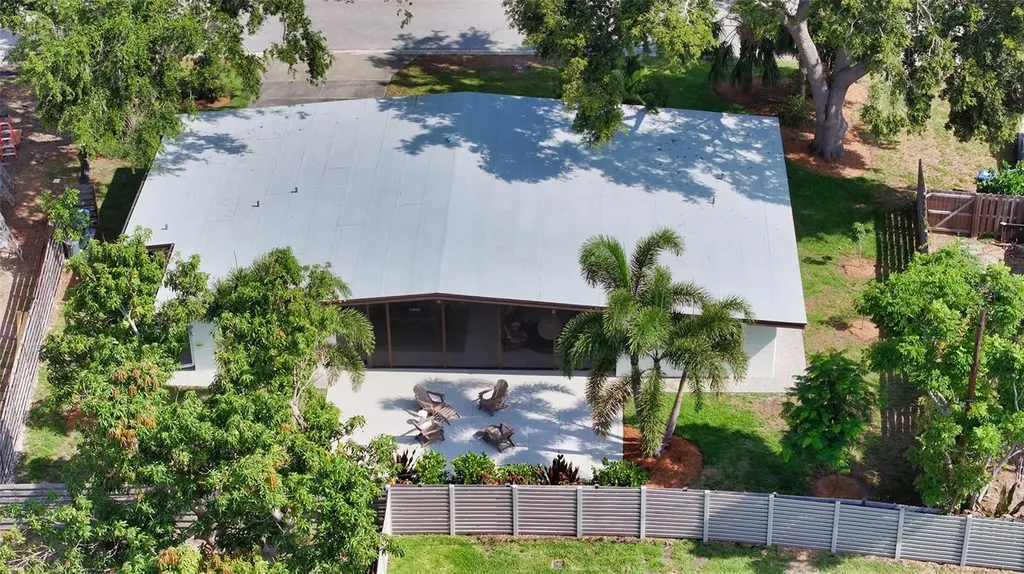 2516 Goldenrod Street Sarasota FL 34239