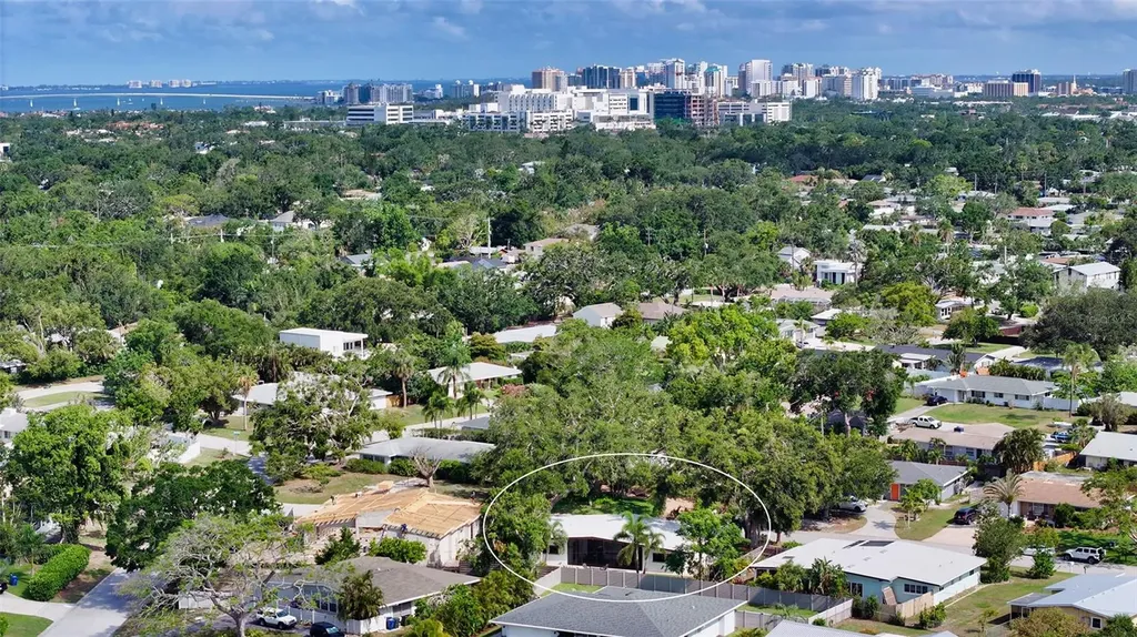 2516 Goldenrod Street Sarasota FL 34239