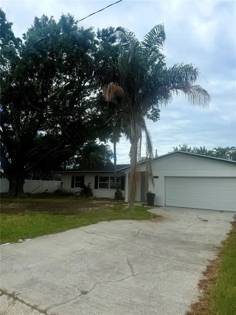 4824 Huntington Street NE St Petersburg FL 33703