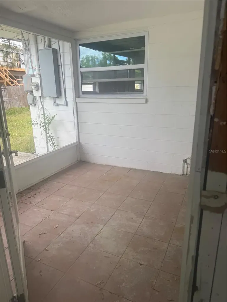 4824 Huntington Street NE St Petersburg FL 33703