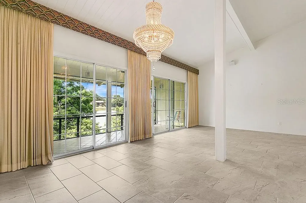 200 Maitland Avenue Altamonte Springs FL 32701