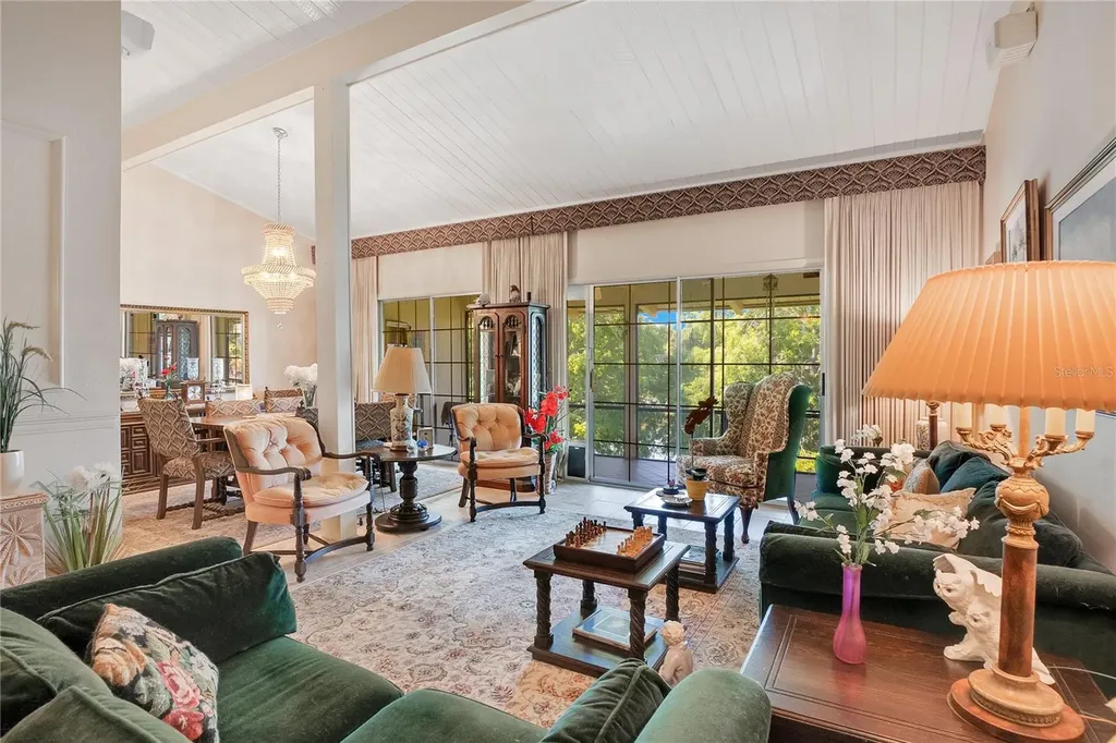 200 Maitland Avenue Altamonte Springs FL 32701