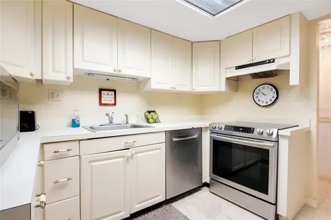200 Maitland Avenue Altamonte Springs FL 32701
