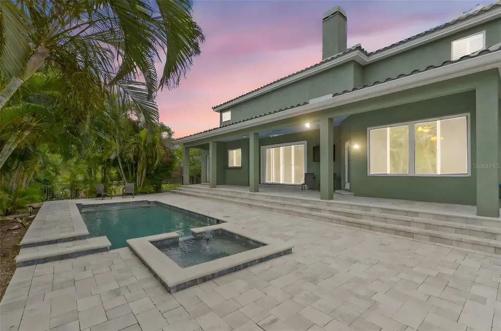 1171 Red Maple Circle NE St Petersburg FL 33703
