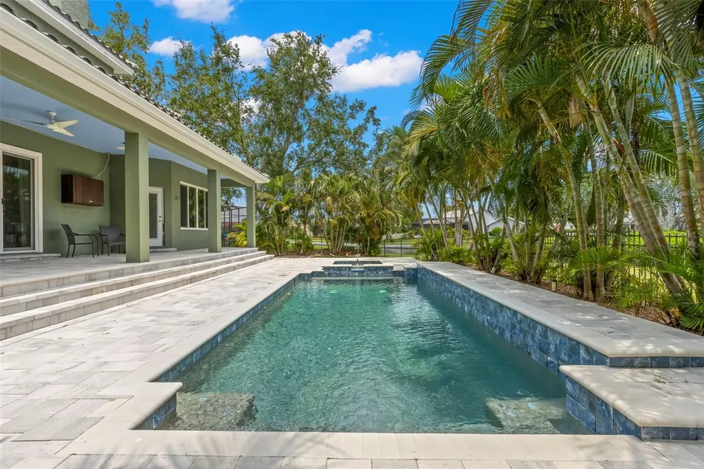 1171 Red Maple Circle NE St Petersburg FL 33703