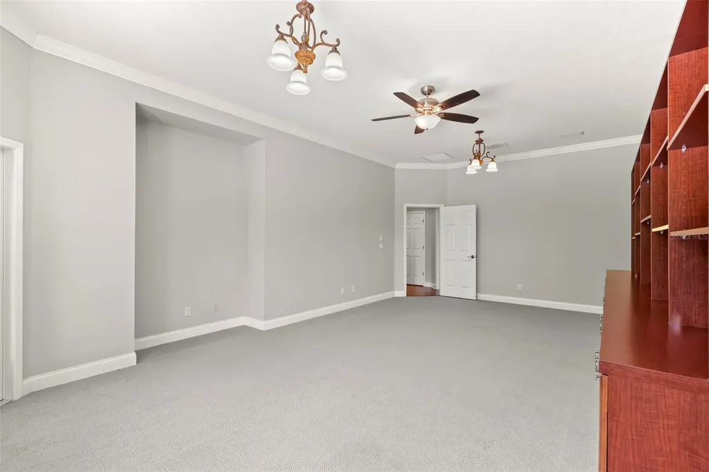 1171 Red Maple Circle NE St Petersburg FL 33703