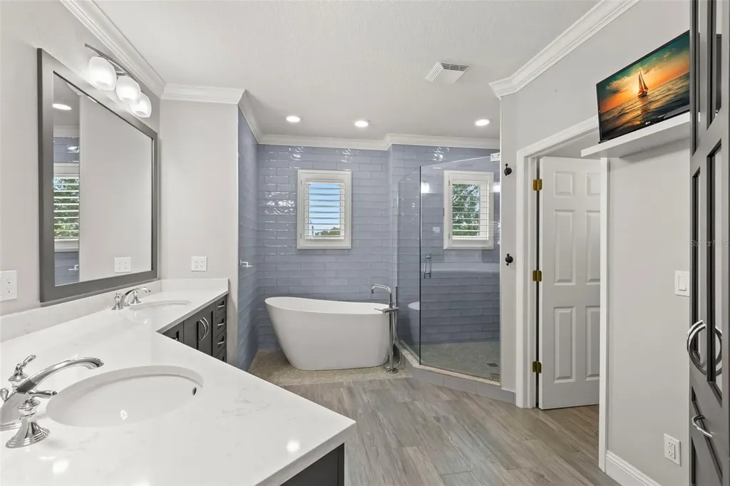 1171 Red Maple Circle NE St Petersburg FL 33703