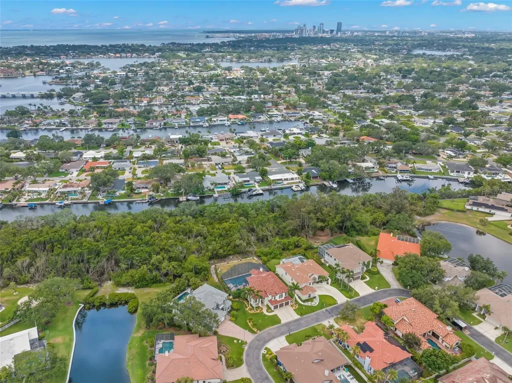 1171 Red Maple Circle NE St Petersburg FL 33703