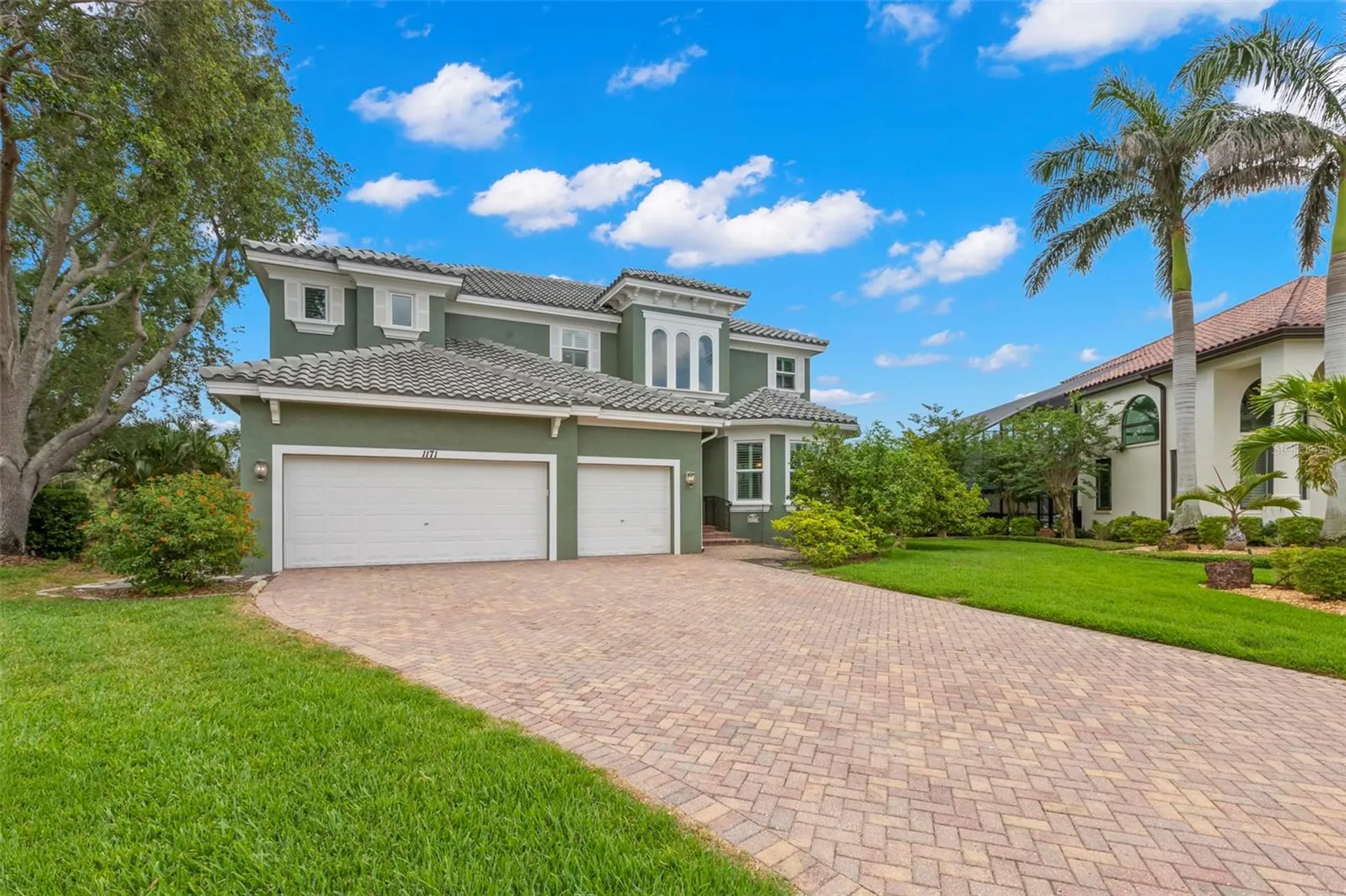 1171 Red Maple Circle NE St Petersburg FL 33703