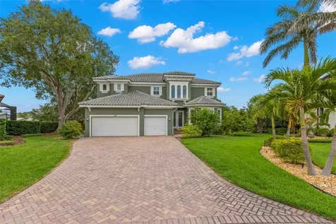 1171 Red Maple Circle NE St Petersburg FL 33703