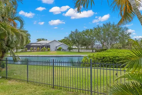 1171 Red Maple Circle NE St Petersburg FL 33703