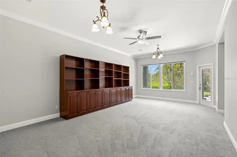1171 Red Maple Circle NE St Petersburg FL 33703