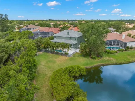 1171 Red Maple Circle NE St Petersburg FL 33703