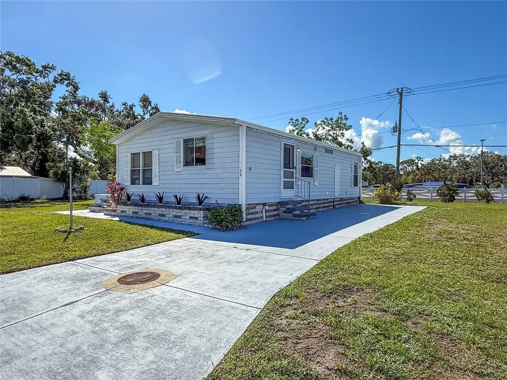 4609 10th Street Court E Ellenton FL 34222