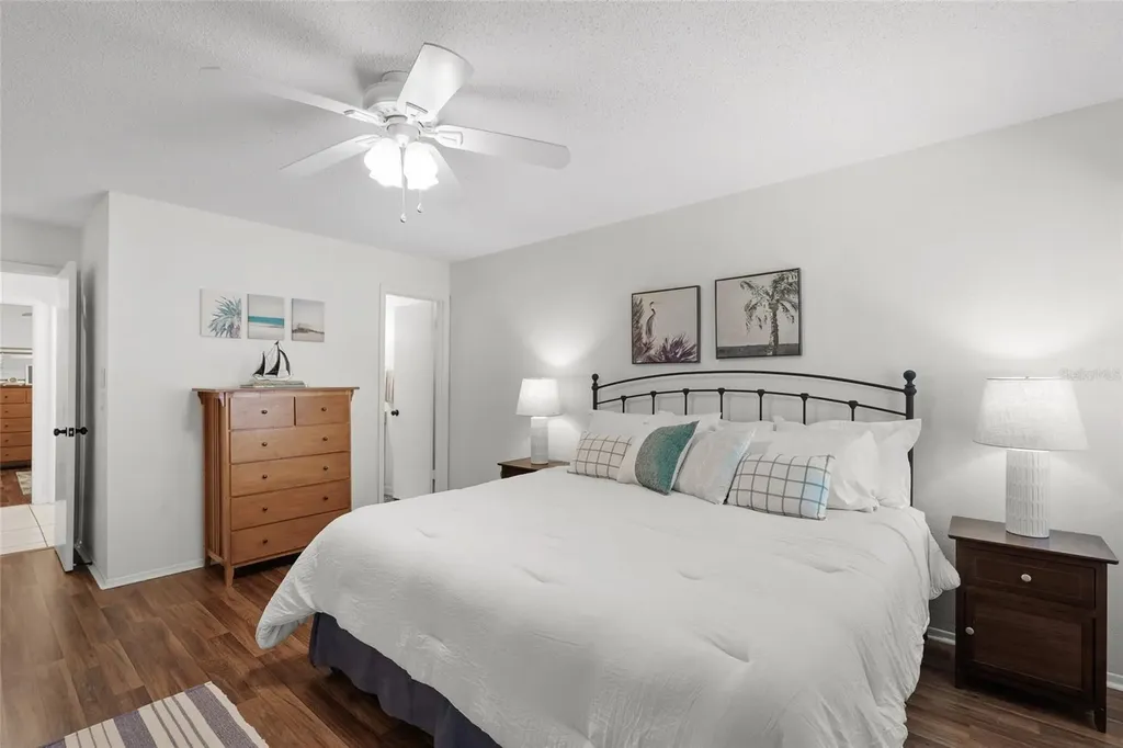 5681 Midnight Pass Road Sarasota FL 34242