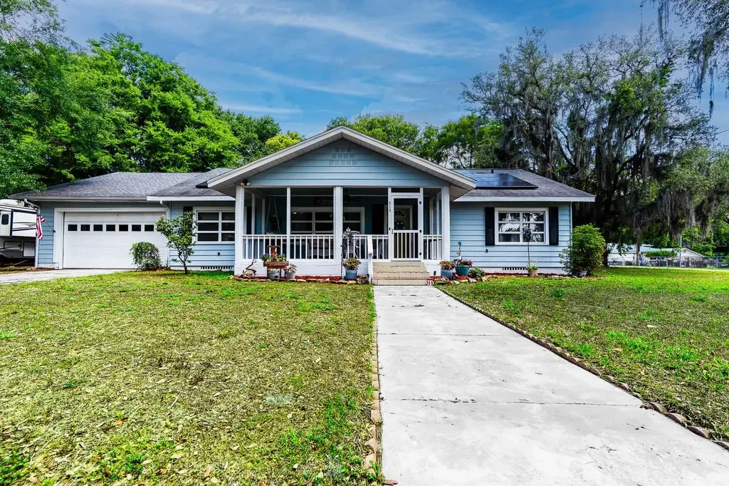 513 Barwick Street Wildwood FL 34785