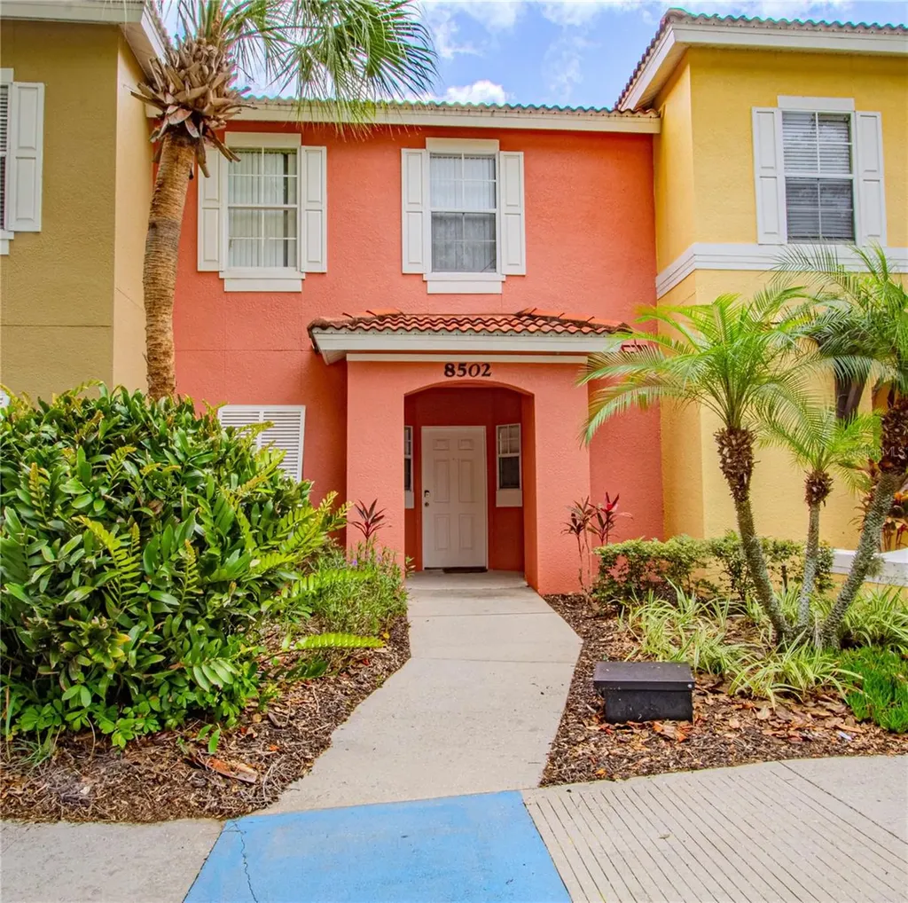 8502 Crystal Cove Loop Kissimmee FL 34747