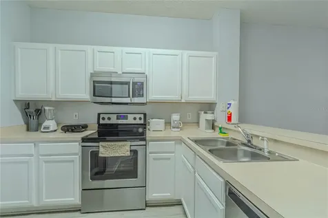 8502 Crystal Cove Loop Kissimmee FL 34747