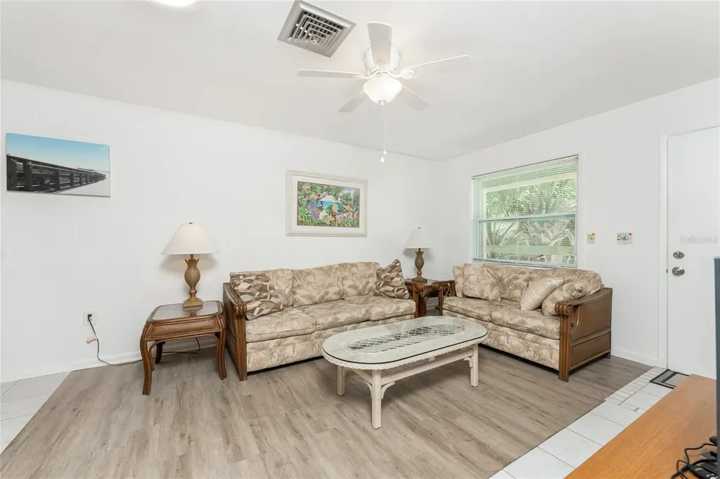 5041 N Beach Road Englewood FL 34223