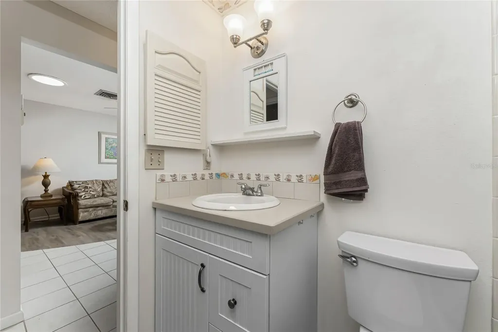 5041 N Beach Road Englewood FL 34223