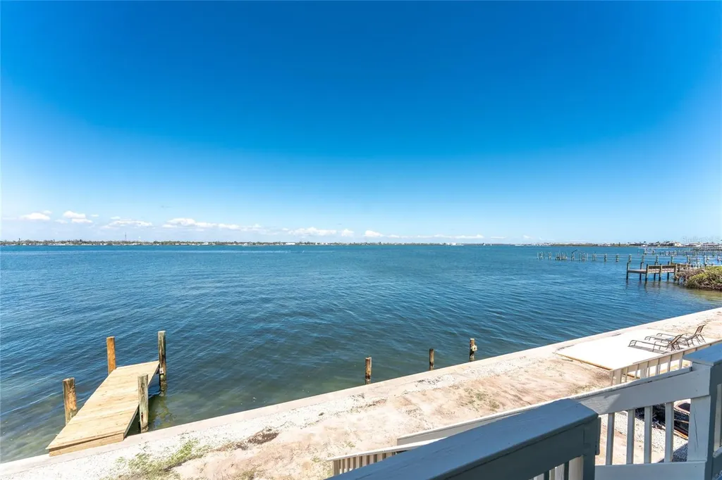 5041 N Beach Road Englewood FL 34223