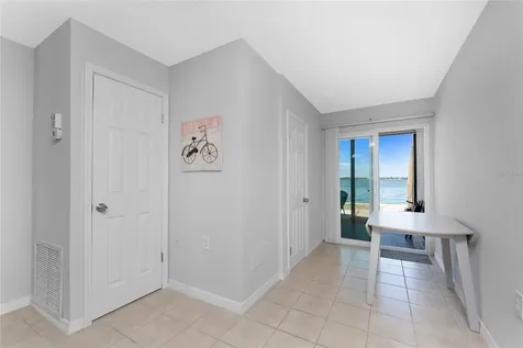 5041 N Beach Road Englewood FL 34223