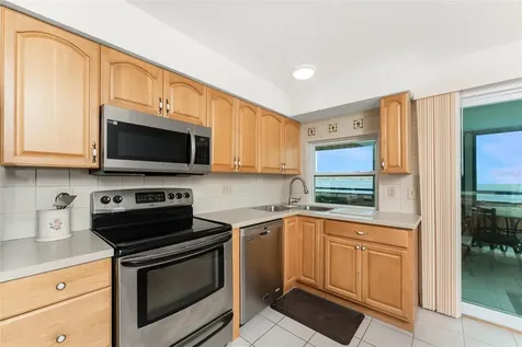 5041 N Beach Road Englewood FL 34223