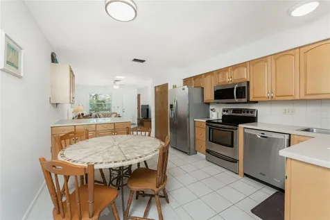 5041 N Beach Road Englewood FL 34223