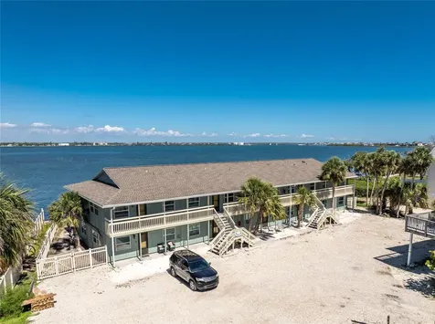 5041 N Beach Road Englewood FL 34223