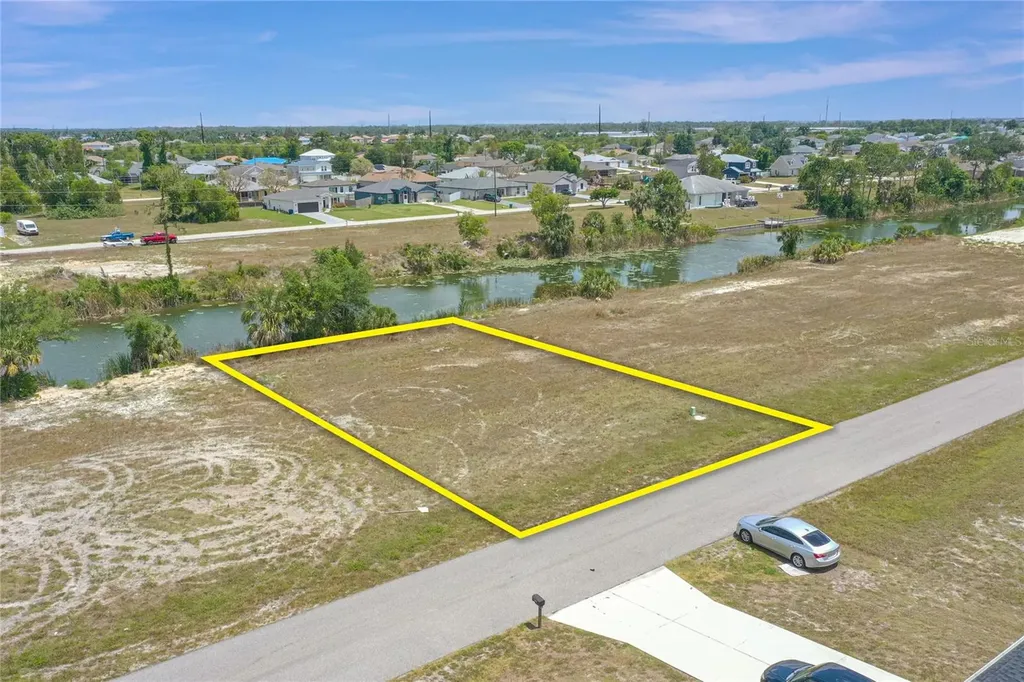 3023 NE 5th Place Cape Coral FL 33909