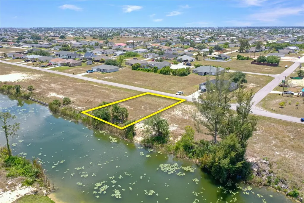 3023 NE 5th Place Cape Coral FL 33909