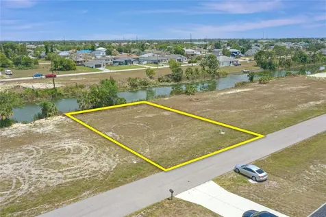 3023 NE 5th Place Cape Coral FL 33909